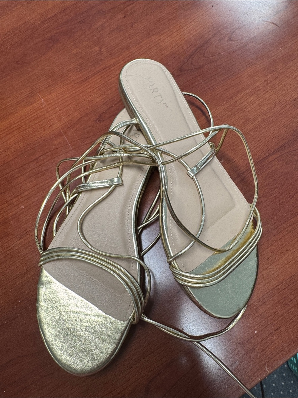 Party gold metallic gladiator sandals size 10 // 061305